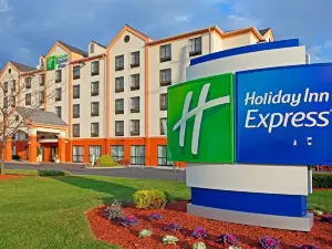 Holiday Inn Express & Suites MEADOWLANDS AREA by IHG