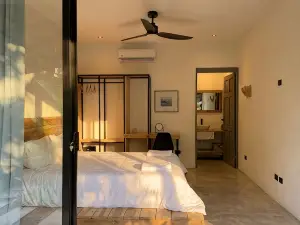 阿杜阿納之家