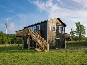 Amazing Views • 7 Acres • Creek • Hot Tub • 30 Min to All Star Village