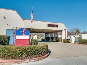 Motel 6 Longview, TX - North