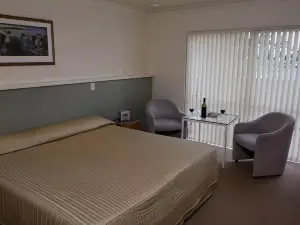 Shortland Court Motel