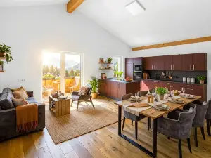 Alpenglühen Suite