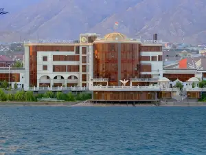 Parliament Palace Hotel
