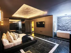 Lovera Hotel