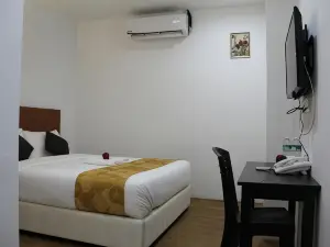Big Apple Hotel