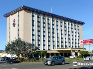 Best Western Plus Grosvenor Airport Hotel