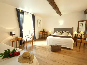 Logis Hotel Restaurant la Barguillere