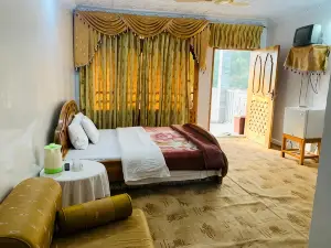 Hotel Miandam Palace
