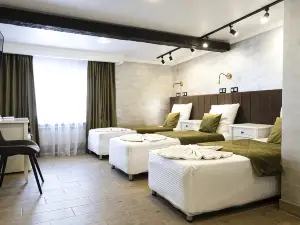 M2 Hotel