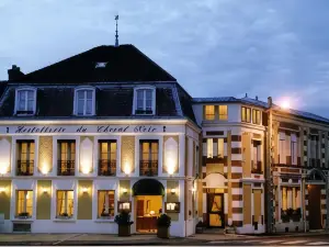 L'Hôtel le Cheval Noir