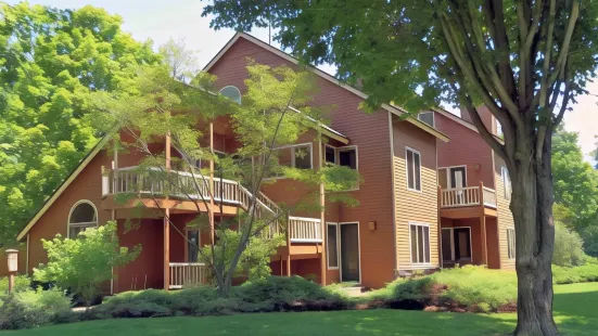 Spacious 2 Bed at Crystal Mountain Resort 2 Bedroom Condo by RedAwning