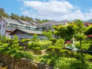 Yesan Deoksan Herb Pension
