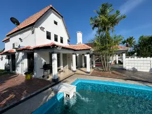 Lot 942 - A'Famosa Melaka Villa Pool KTV WIFI 5 ROOM 2BR
