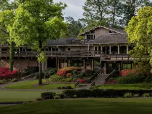 Pine Needles Lodge