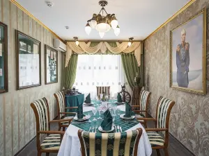 Bristol Hotel