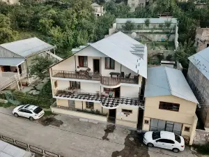 GuestHouse M22