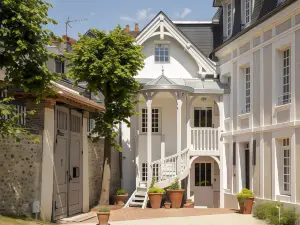 Hotel Saint-Delis - la Maison du Peintre - Relais & Chateaux