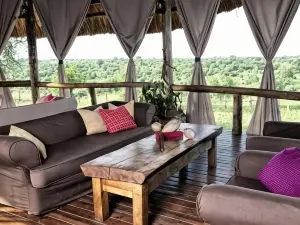 Mbali Mbali Tarangire River Camp