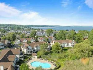 Pool, Beach Walk & Lake Views in Fontana