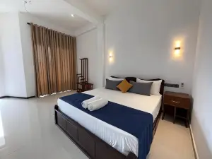 Asai surf inn Arugambay