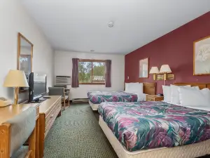 Wautoma Inn by OYO Near Airport WI 73