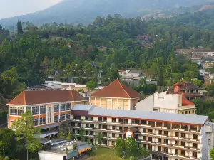 Royal Hotel and Convention Tretes