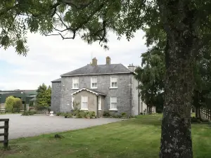 Moate Lodge