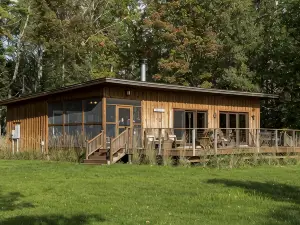 Charming Vintage 1950's Cottage