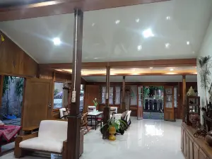 Cahaya Losmen Sragen Syariah