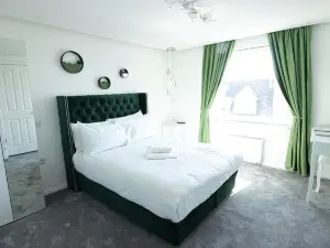Newquay Beach Hotel by Sunday