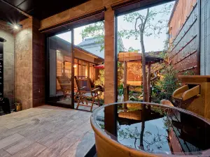 บ้านเดี่ยว 4 ห้องนอน 1 ห้องน้ำส่วนตัว ขนาด 200 ตร.ม. – นารา