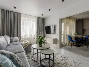 EvroUjut 2-komn v novom dome i rajone Apartments