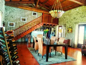 Luxe B&B Maison á Votre santé, in Bordeaux Wine Region