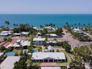 Palm View Holiday Apartments