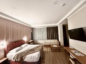貝拉特共和國酒店