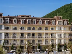 Grand Shato Hotel