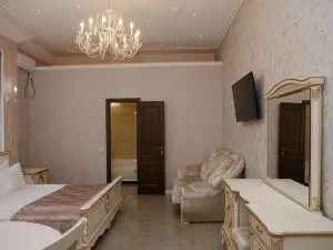 Gusto Restaurant And Hotel Complex