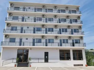 Hotel Blue Sky Resort