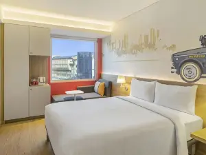 宜必思塔內
