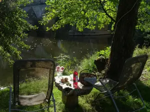 Les Trois Hiboux