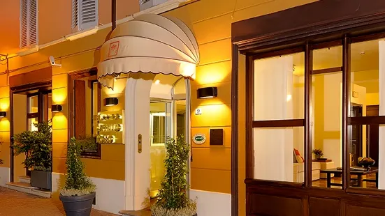 Phi Hotel Bologna "Al Cappello Rosso"