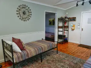 Charming 2-bedroom POND NOOK cabin at Mulberry Gap with AC, WiFi, & Kitchenette!