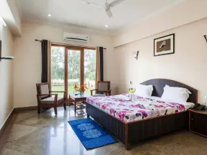Geetanjali Hotel & Motel