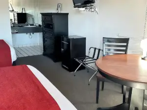 Baja Motel