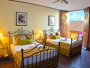 Hotel Los Balcones Leon
