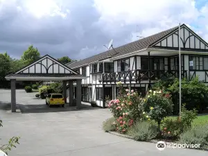 Kingswood Manor Motel