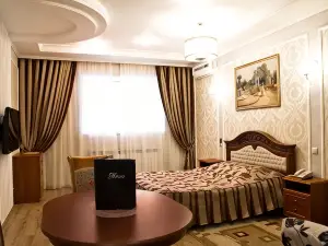 Lazurny Bereg Hotel