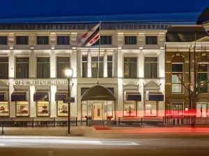 Post-Plaza Hotel & Grand Café