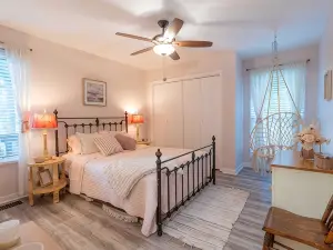 3 Bedroom 3 Bath Smith Mountain Lake Townhome