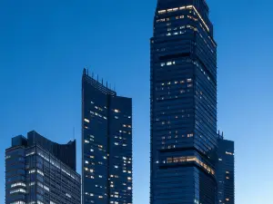 Yantai Binhai Plaza No.1 Bathing Beach Seaview Atour Hotel
